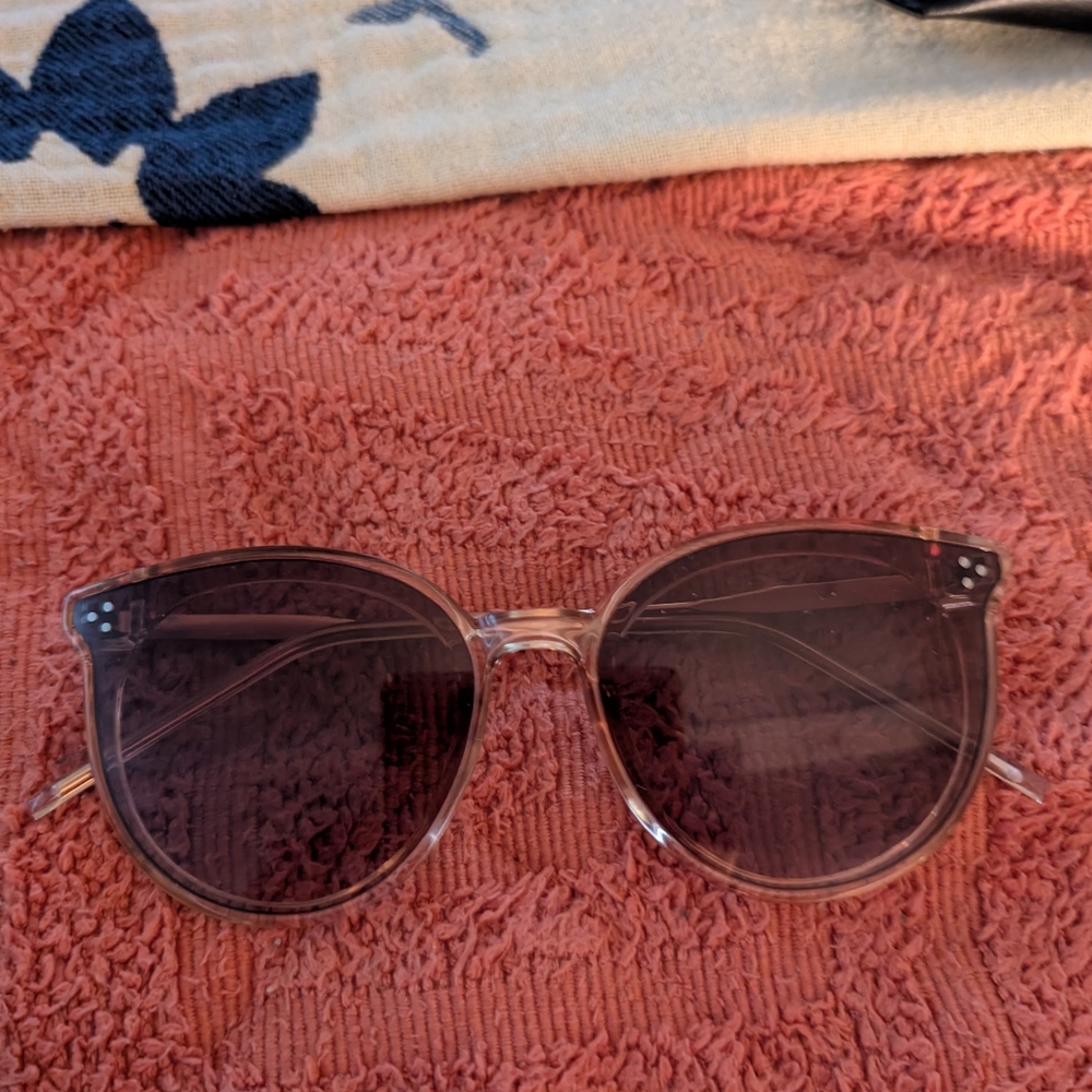 SOJOS sunglasses - Picture 3 of 3